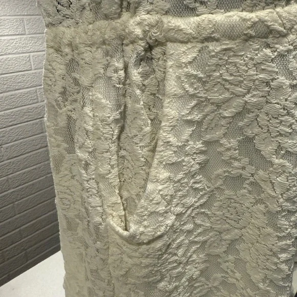 Forever 21 Lace Cami Romper Cream Spaghetti Strap‎ Pockets Women's - Picture 2 of 4